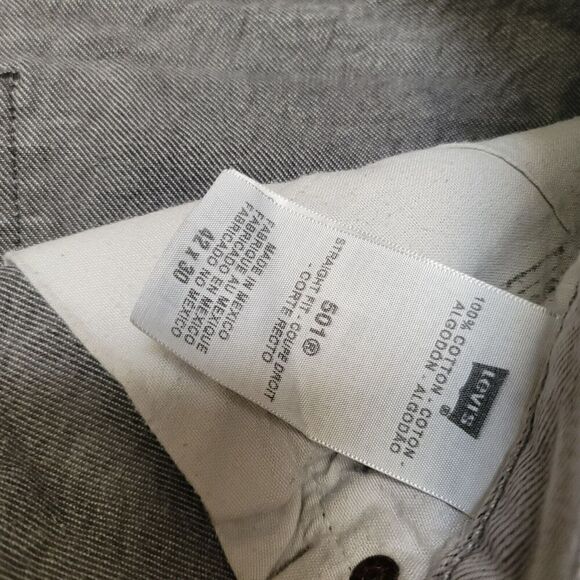 Levis Mens 501 Straight Leg Jeans 42x30 Gray Black Button Fly Distressed - Picture 7 of 7
